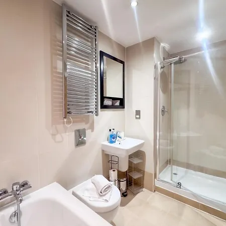 Apartmán Dock Penthouse By Furnished - Free Parking, Walk To Everything In Leeds, Royal Armouries