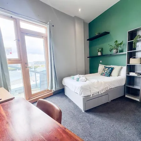 Apartmán Dock Penthouse By Furnished - Free Parking, Walk To Everything In Leeds, Royal Armouries
