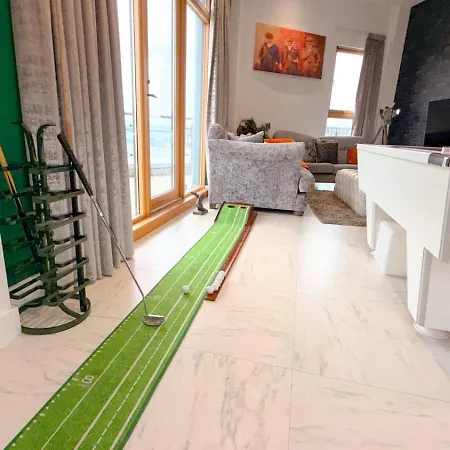 Apartmán Dock Penthouse By Furnished - Free Parking, Walk To Everything In Leeds, Royal Armouries